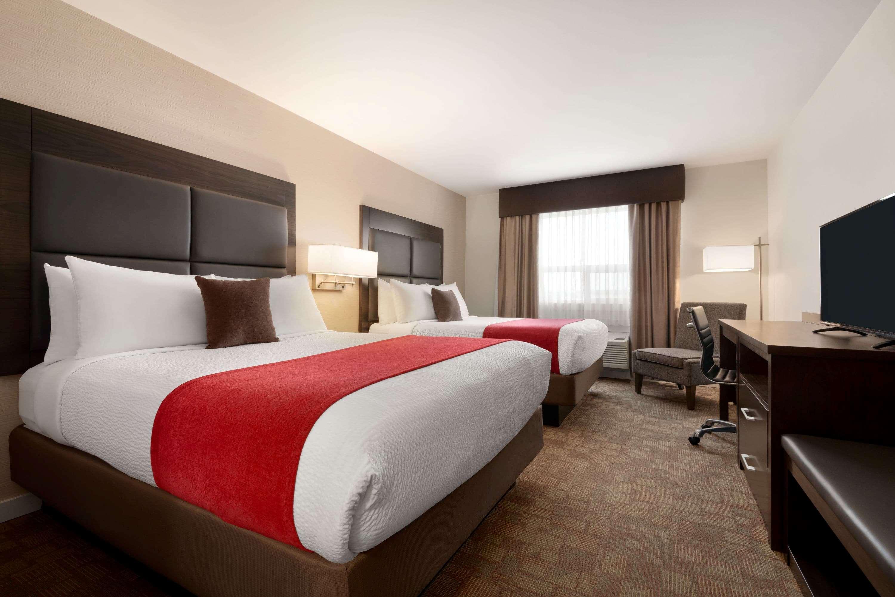 Days Inn By Wyndham 100 Mile House Exteriér fotografie