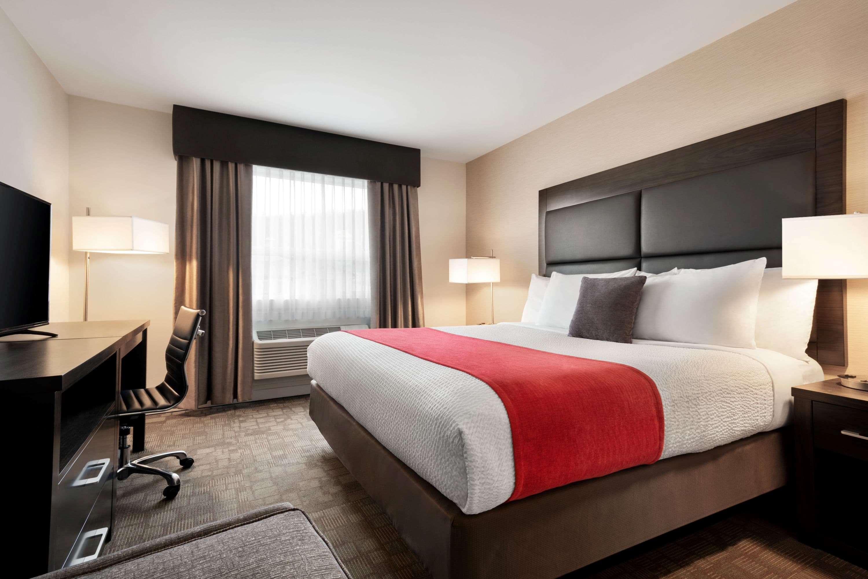Days Inn By Wyndham 100 Mile House Exteriér fotografie